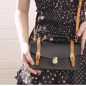 Old Trend Modern Vintage Purse Kale Green. Clean Scratches on upper See Photos